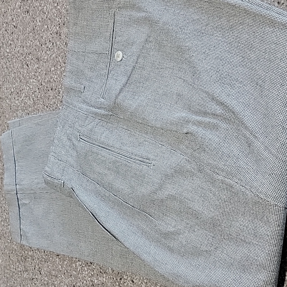 Claiborne lighter weight Mens Pants 100% cotton pants. S. 36, cuffed at 29 1/2"